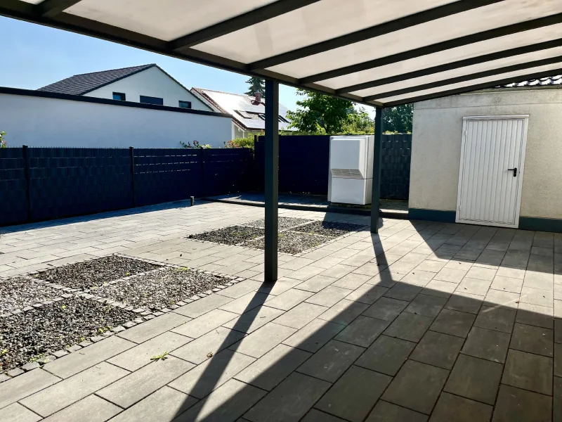 überdachte Terrasse