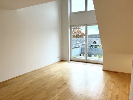 Wohnzimmer - Wohnung kaufen in Duisburg - Moderne, 3- Zi Maisonette Whg mit EBK ideal für junge Menschen