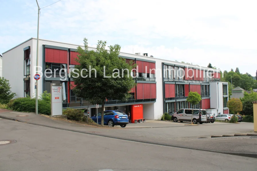 Objekt - Sonstige Immobilie mieten in Gummersbach - *** Stellplatz in Gummersbach Zentrum- Nähe Feuerwehr, zu vermieten ***