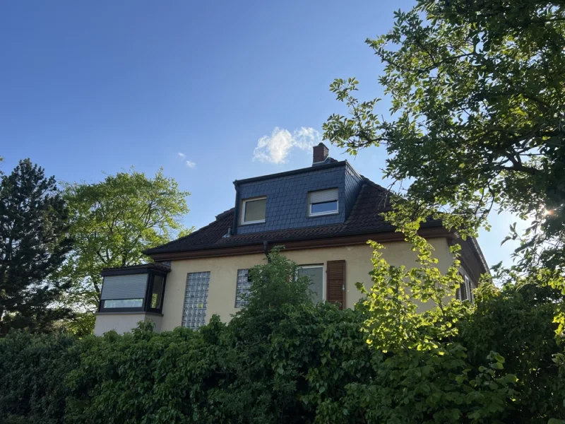 Aussenansicht - Haus kaufen in Worms - Charmante Doppelhaushälfte am Stadtrand von Worms