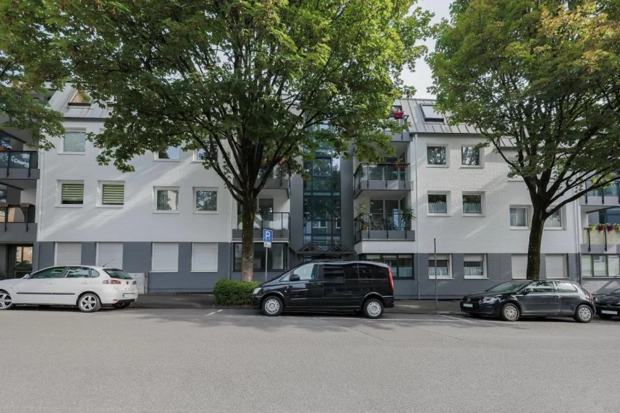 Straßenansicht - Wohnung kaufen in Wuppertal - Barrierefreie, senioren- und behindertengerechte EG- Wohnung mit 2 Bädern