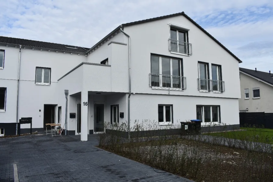 Baufortschritt - Wohnung mieten in Sprockhövel - Einmalige, barrierefreie 3 Zi.-Wohnung mit großem Gartenanteil - KfW 70