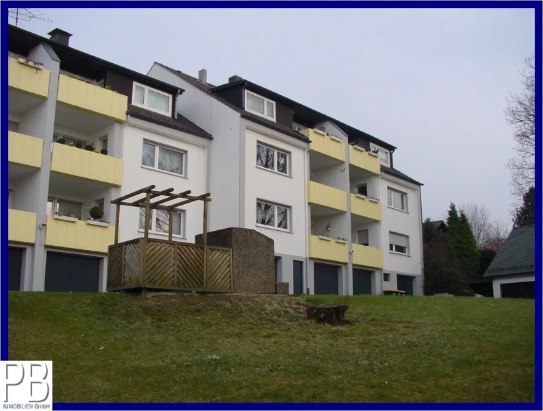 Außenansicht - Wohnung mieten in Remscheid - Gemütliche Dachgeschosswohnung mit Loggia in angenehmer Wohnlage