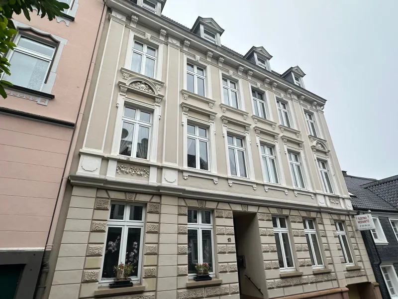 Hausansicht - Wohnung mieten in Wuppertal - 4-Zimmerwohnung Altbau in Wuppertal-Wichlinghausen