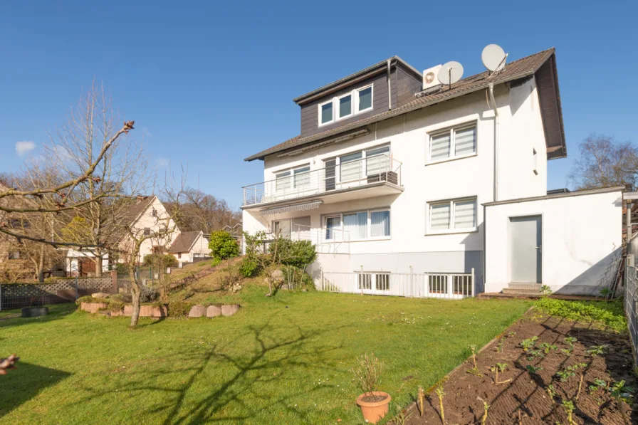 Außenansicht - Haus kaufen in Siegburg - Saniertes Mehrfamilienhaus in sehr guter Lage!