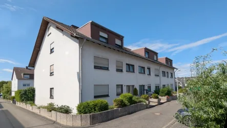 gepflegte Wohnhausreihe - Wohnung kaufen in Bendorf - Gut geschnittene Dachwohnung als Kapitalanlage!