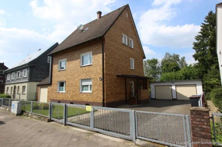 Straßenansicht - Haus kaufen in Erkrath - Erkrath Hochdahl - Ein Haus für alle Fälle - keine Käuferprovision