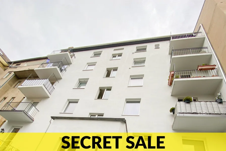 Secret Sale - Haus kaufen in Düsseldorf - Zwölf-Parteien-Haus in gefrager Lage