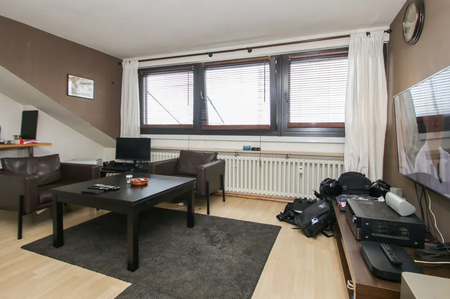 wohnen - Wohnung kaufen in Düsseldorf - Vermietungssichere Dachgeschosswohnung in Unterbilk