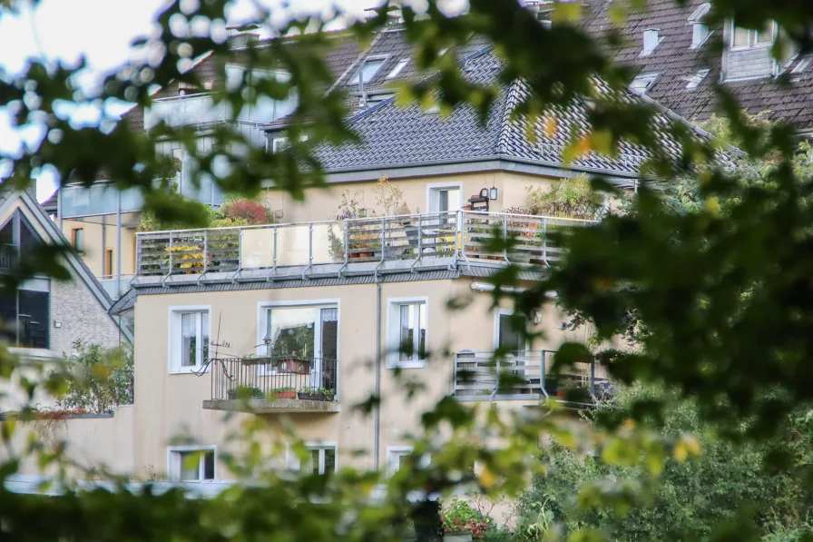 Dreiparteienhaus - Haus kaufen in Erkrath - Gepflegtes Dreiparteienhaus am romantischen Neandertal