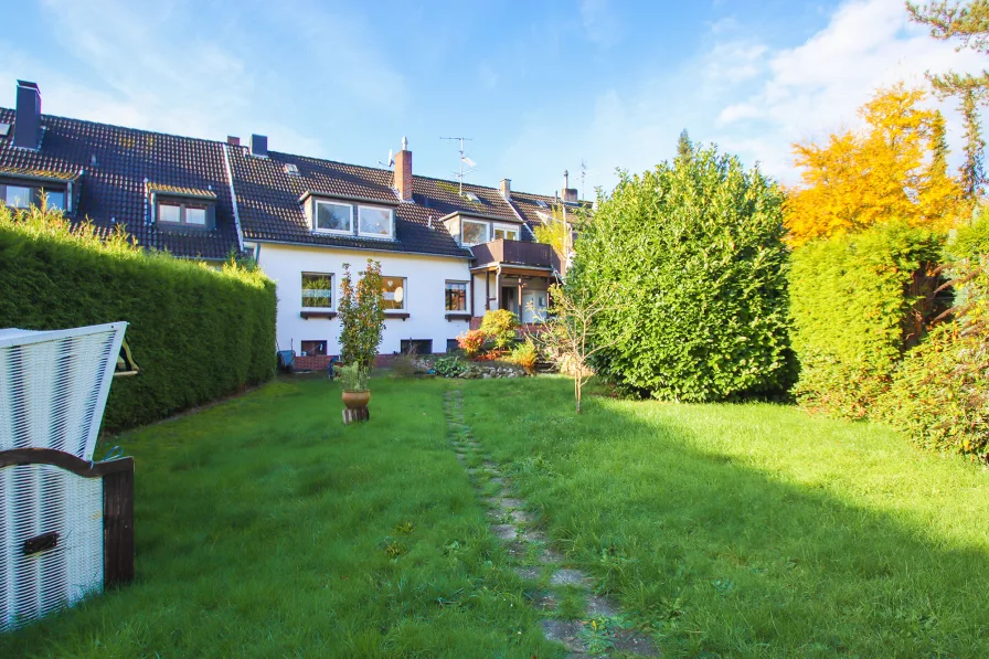 entspannen - Haus kaufen in Düsseldorf / Eller - Zweiparteienhaus auf idyllischem Grundstück