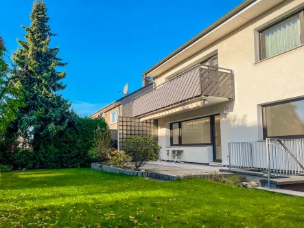 sonniger Süden - Haus kaufen in Langenfeld - Dreifamilienhaus in Anliegerstraße