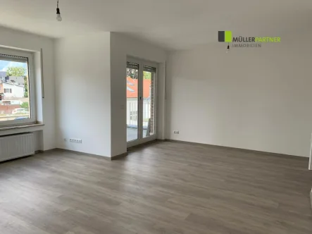 Wohn-/Esszimmer - Wohnung kaufen in Eschweiler - Attraktive Eigentumswohnung mit 2 KFZ-Stellplätzen im Zentrum von Eschweiler