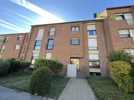 Straßenansicht - Wohnung mieten in Eschweiler - Großzügig geschnittene 3-Zimmerwohnung mit Garagenstellplatz in Eschweiler zu vermieten
