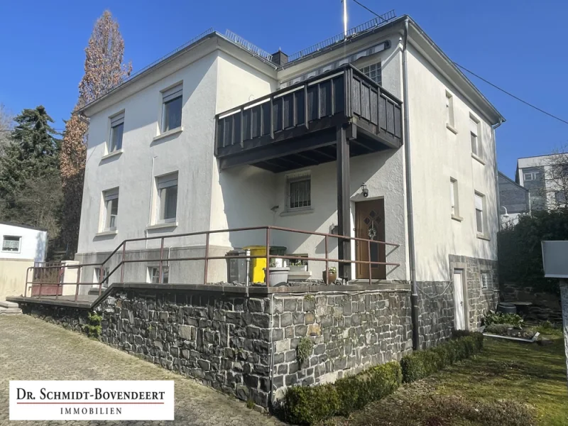  - Haus kaufen in Bad Marienberg - Teilmodernisiertes Stadthaus mit neuer Heizung, Solaranlage, Garten und Garage Mitten in Bad Marienberg!