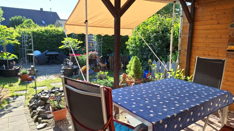 Terrasse und Garten