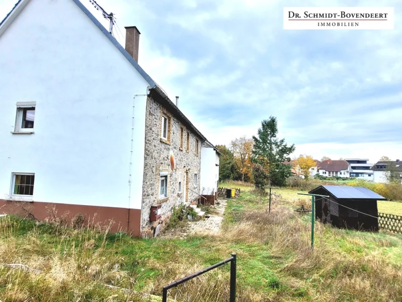  - Haus kaufen in Kaden - Haus mit Charakter! Einfamilienhaus/Mehrgenerationenhaus mit Scheune nähe Westerburg