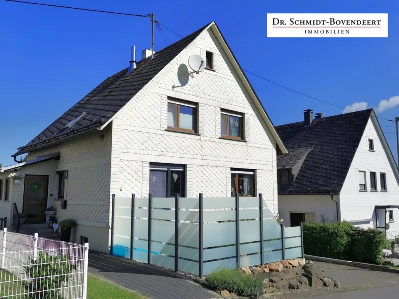  - Haus kaufen in Friedewald - Ihr neues Zuhause im Schlossdorf! Einfamilienhaus mit großem Garten in 57520 Friedewald!