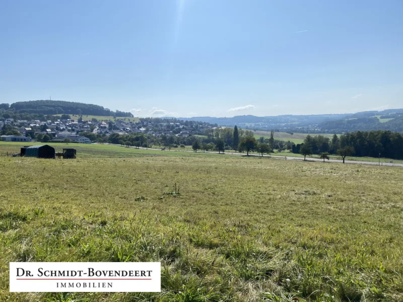  - Grundstück kaufen in Unnau / Stangenrod - Tolles Baugrundstück in traumhafter, sonniger Lage von Unnau / Stangenrod!