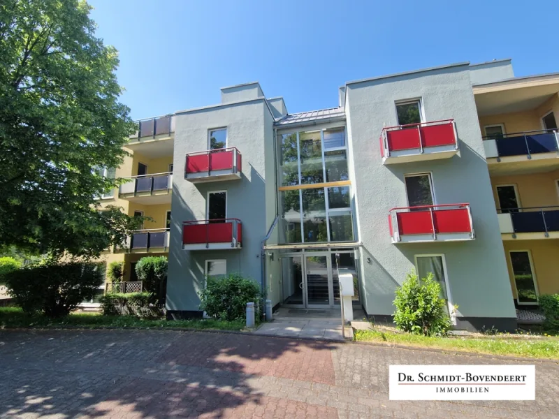 Titelbild - Wohnung kaufen in Siegen / Weidenau - Schöne 2-Zimmer-Eigentumswohnung mit Balkon und Stellplatz am Weidenauer Giersberg!