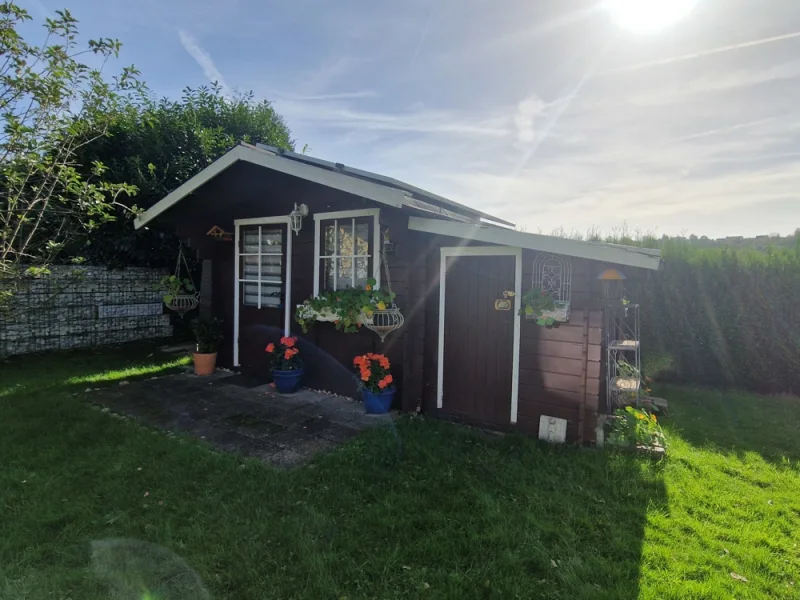 Gartenhütte mit PV