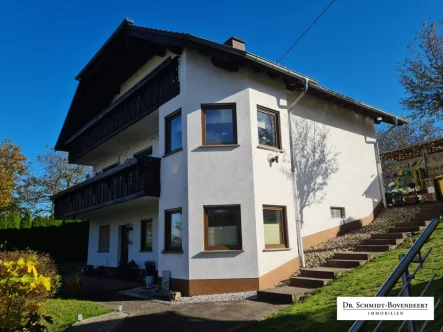 Titelbild - Haus kaufen in Horbach - Gepflegtes Einfamilienhaus mit Einliegerwohnung und tollem Weitblick zwischen Montabaur und Koblenz!