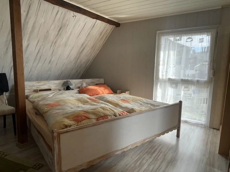 Schlafzimmer DG 