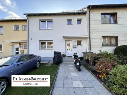 Logo - Haus kaufen in Rennerod - Reihenmittelhaus mit attraktiver Raumaufteilung und hübschem Garten in Rennerod. Derzeit vermietet!