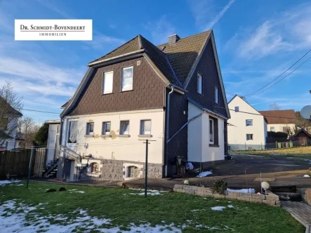 Titelbild - Haus kaufen in Großseifen - Einfamilienhaus im Altbau Charme - mit Gartenhaus, Garage und Doppelcarport in Ortsrandlage!