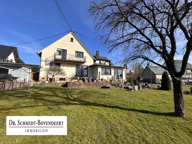 Logo - Haus kaufen in Dreisbach - Sehr gepflegtes Wohnhaus mit vermieteter Einliegerwohnung und hübschem Garten nahe Bad Marienberg.