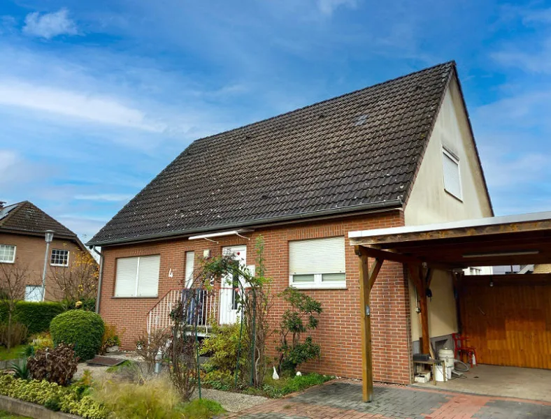 Außenansicht - Haus kaufen in Bad Oeynhausen - Einfamilienhaus