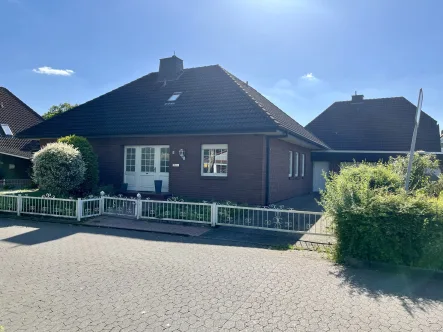 Hausansicht - Haus mieten in Bad Oeynhausen - Schöner Bungalow in Bad Oeynhausen-Eidinghausen