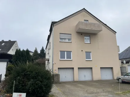 Außenansicht - Wohnung mieten in Bad Oeynhausen - Frisch renovierte Dachgeschosswohnung in zentraler Lage zum HDZ