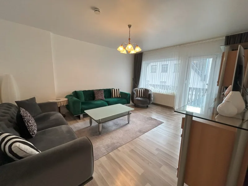 Gepflegtes Wohnzimmer... - Wohnung kaufen in Bielefeld - City-Lage Nähe Landgericht und Klinikum Mitte