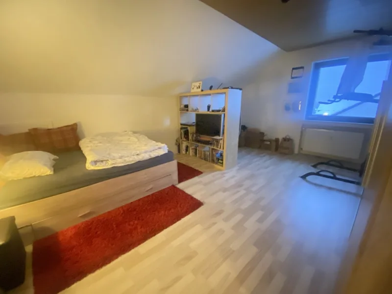 Großzügiges Schlafzimmer