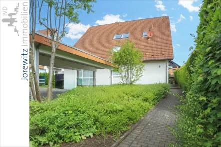 001 - Eingangsansicht - Wohnung mieten in Bielefeld - Bi-Brake: Großzügige 2 Zimmer-Wohnung mit schönem Balkon