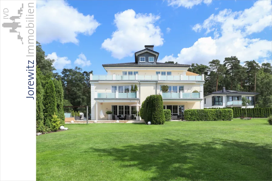 001 - Gartenansicht - Wohnung kaufen in Bielefeld - Bestlage Senner Hellweg: Exklusive und sonnige 3 Zimmer-Wohnung mit 2 Balkonen und Kamin