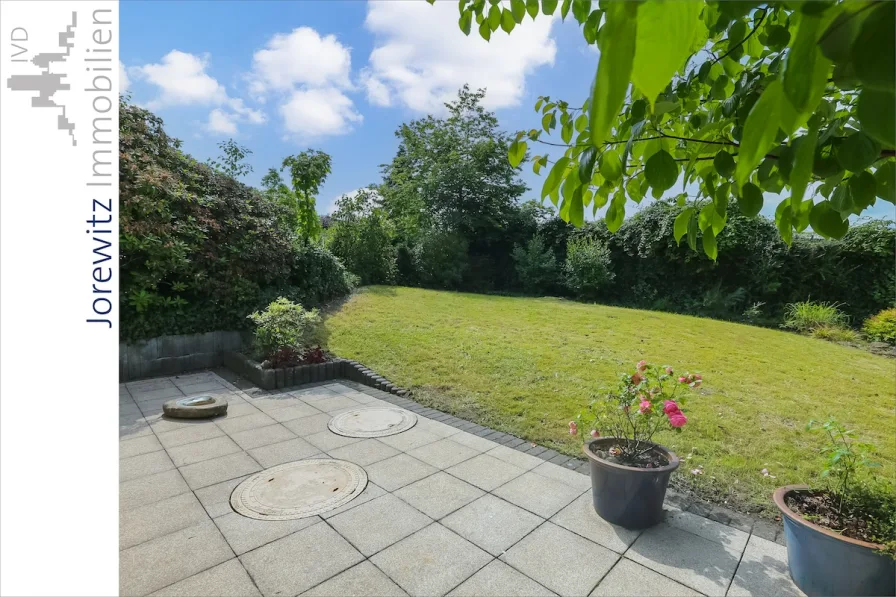 005 - Blick von der Terrasse - Einliegerwohnung