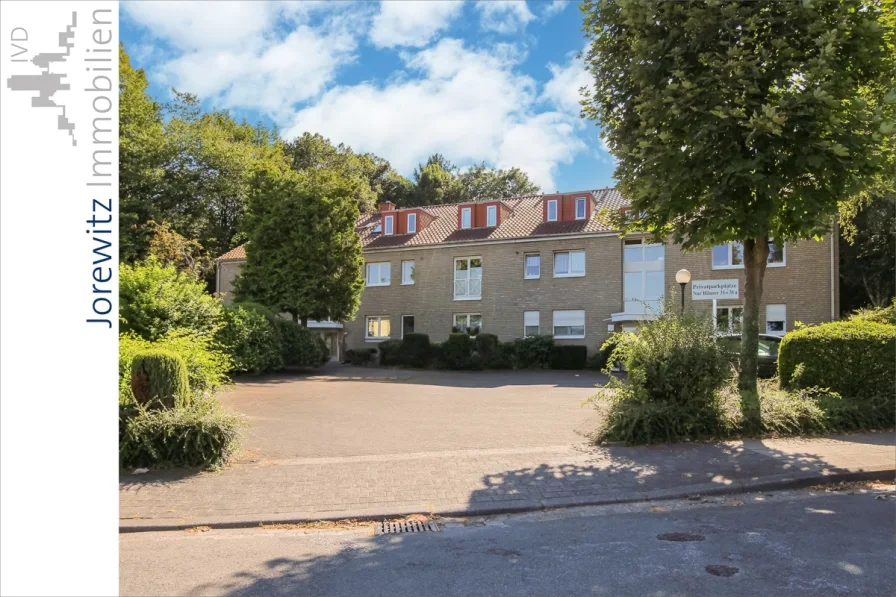 001 - Straßenansicht - Wohnung kaufen in Bielefeld - Bi-Schildesche - Nähe Obersee: Gemütliche 3 Zimmer-Wohnung mit schöner Loggia