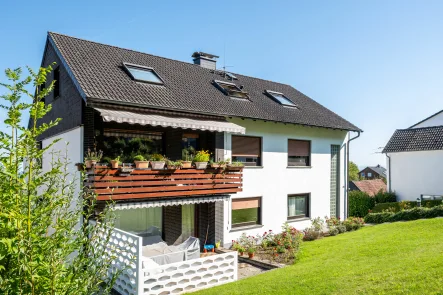 Ansicht 1 - Wohnung mieten in Bielefeld - Schicke Dachgeschosswohnung mit Gartennutzung und EBK in toller Hanglage von Bielefeld Stieghorst