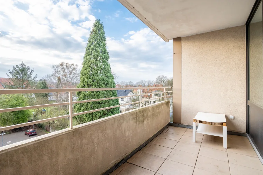 Balkon 1 - Wohnung kaufen in Herford - KEINE KÄUFERPROVISION Sorglose Kapitalanlage mit viel Potenzial in gepflegten MFH in Herford