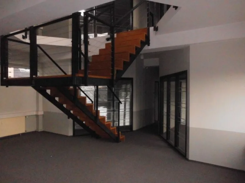 Treppe zum Büro