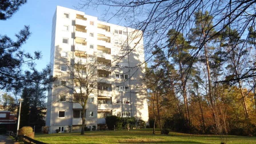 Gebäude Ansicht - Wohnung kaufen in Oerlinghausen - Vermittelt...Wohnung mit Fernblick in Oerlinghausen !