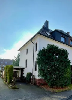 Hausansicht  - Haus kaufen in Bielefeld - Zweifamilienhaus in Bielefeld - Am Meierteich !