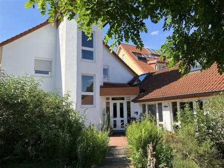 Hausansicht - Haus mieten in Bielefeld - Großes Haus in Bielefeld - Ummeln zu vermieten !