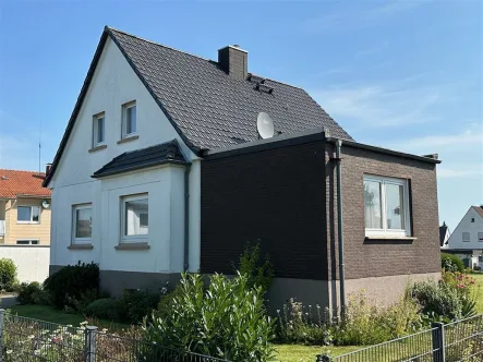 Hausansicht - Haus kaufen in Bünde - Großes Haus in ruhiger Lage von Bünde !