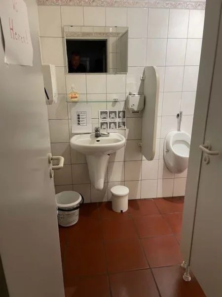 Mitarbeitertoilette