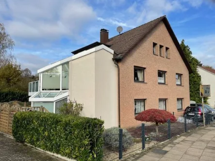 Hausansicht - Wohnung mieten in Bielefeld - Große Wohnung in BI-Kirchdornberg !