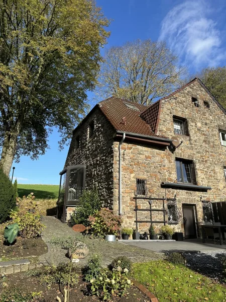 Gartenansicht (2) - Haus kaufen in Bochum - Im Süden nahe der Ruhr - ein Paradies !