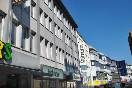 Front seitlich - Büro/Praxis mieten in Bochum - Moderne Büro-/Praxisfläche im Herzen der Innenstadt von Bochum